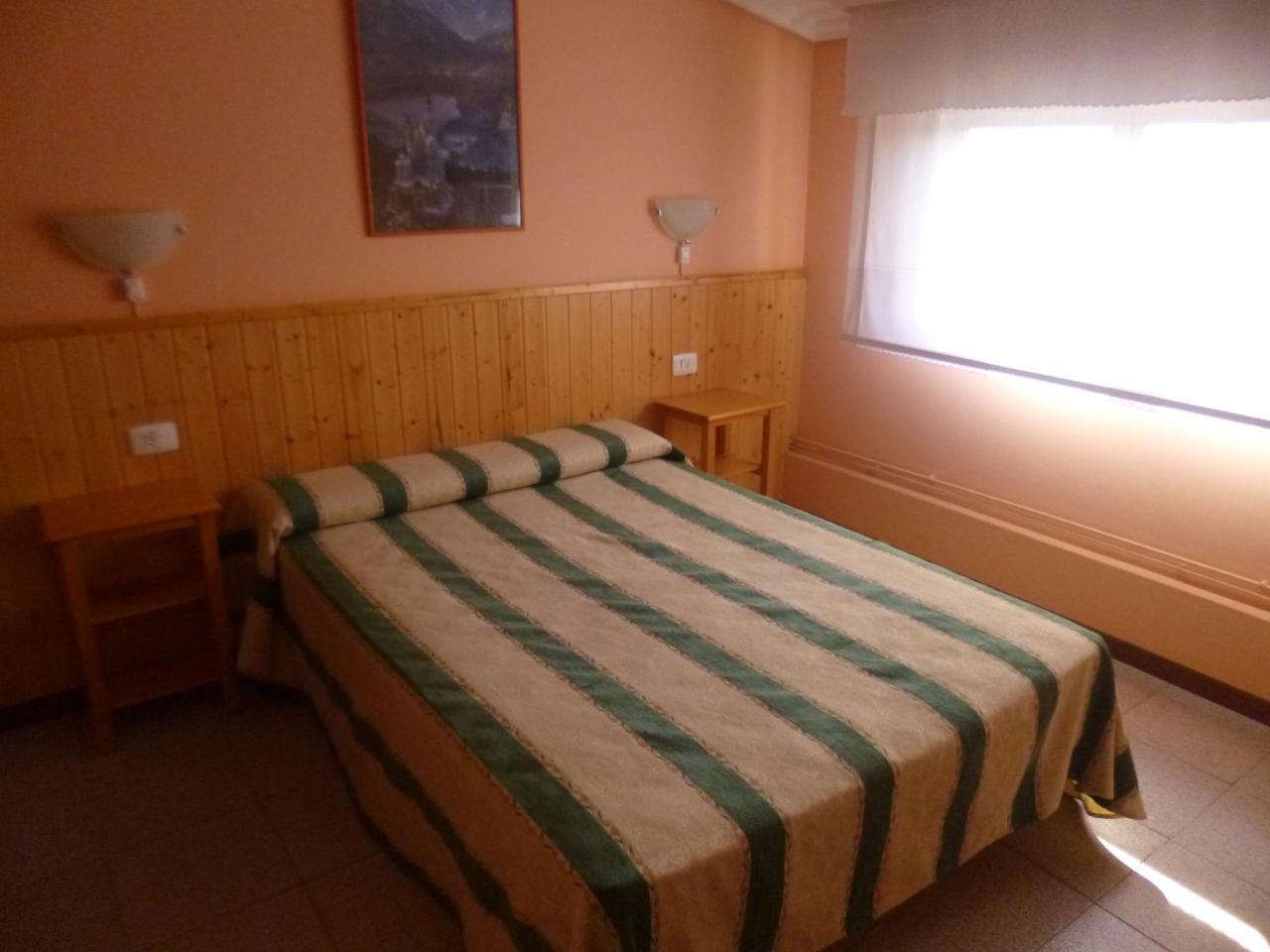 Hostal Alce 호텔 Nigrán 외부 사진
